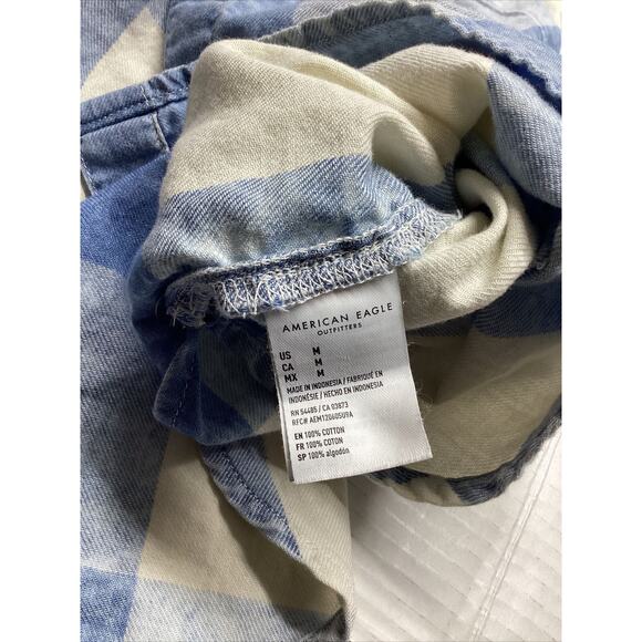 American Eagle long sleeve Button Up Women’s shirt Size Medium - Picture 3 of 4